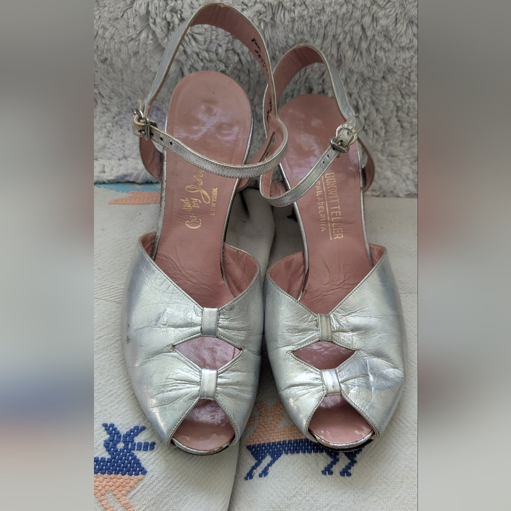 Vintage 1930's Silver Bonwit Teller Dance Shoes, Size 8AA.